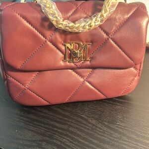 🔥NWT BADGLEY MISCHKA MAROON BAG WITH CHAINS🔥